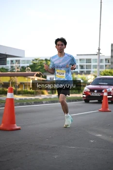 Runner Photo 1530292