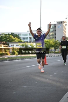 Runner Photo 1530380