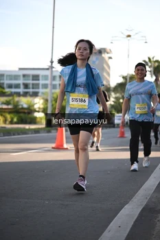 Runner Photo 1530384