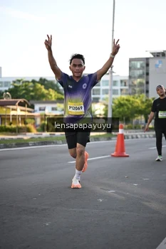 Runner Photo 1530393