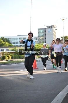 Runner Photo 1530397