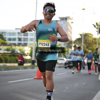 Runner Photo 1530530