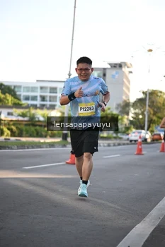 Runner Photo 1531875