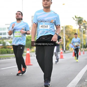 Runner Photo 1532296