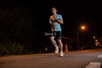 Runner Photo 1533375