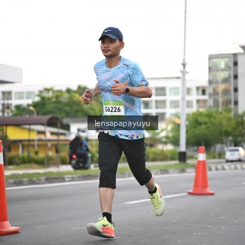 Runner Photo 1533859
