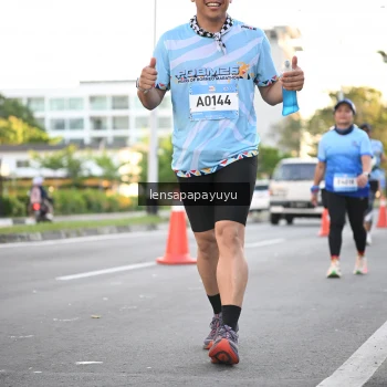 Runner Photo 1533869