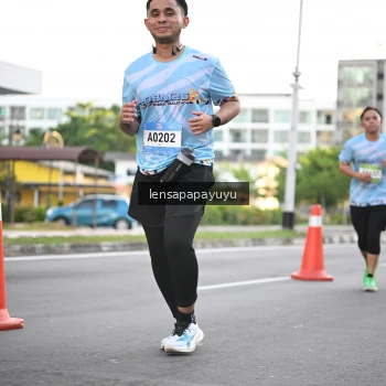Runner Photo 1533894