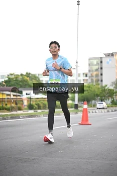 Runner Photo 1533910