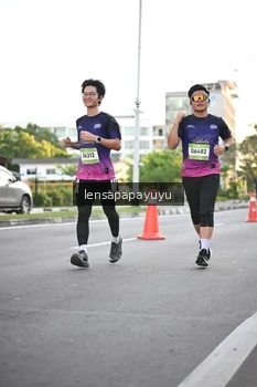 Runner Photo 1533981