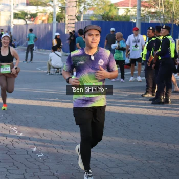 Runner Photo 1534045