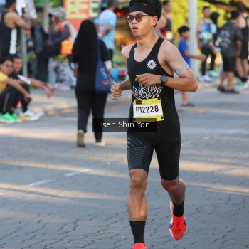 Runner Photo 1534158