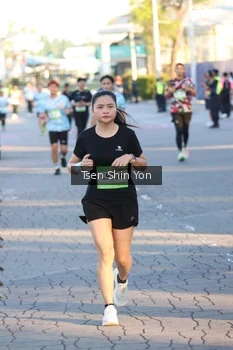 Runner Photo 1534275