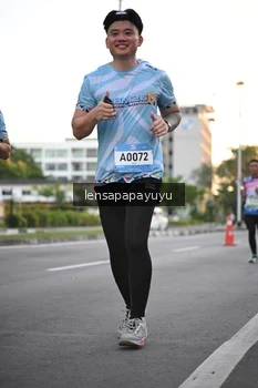 Runner Photo 1534563