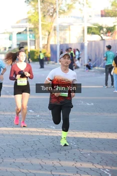 Runner Photo 1534614