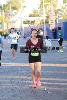 Runner Photo 1534700