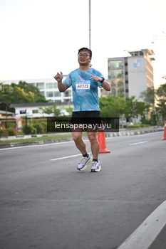 Runner Photo 1534933