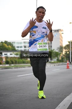 Runner Photo 1535496