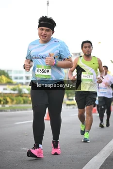 Runner Photo 1535675