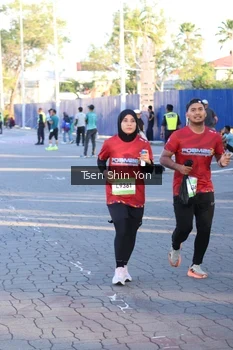 Runner Photo 1536103