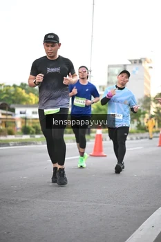Runner Photo 1536127