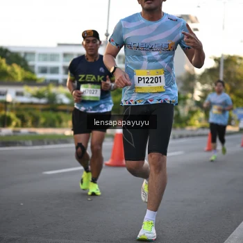 Runner Photo 1536220