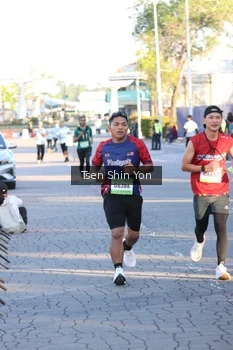 Runner Photo 1536275