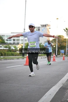 Runner Photo 1536317