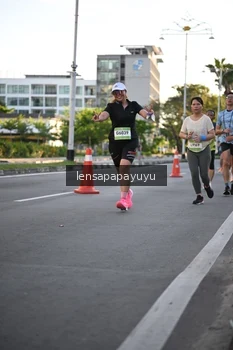 Runner Photo 1536505