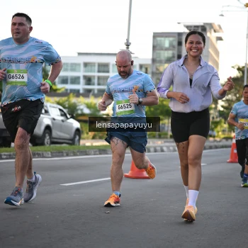 Runner Photo 1536683