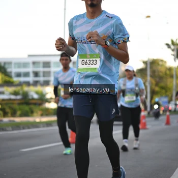 Runner Photo 1537006