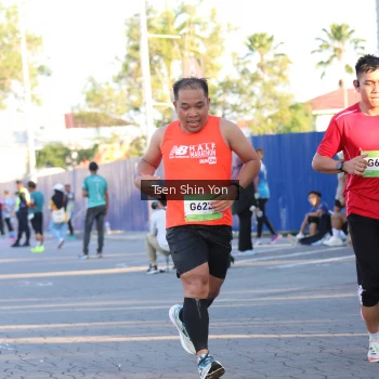 Runner Photo 1537019