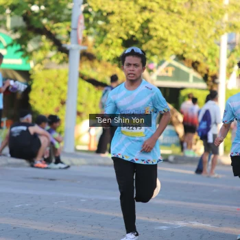 Runner Photo 1537035