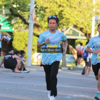 Runner Photo 1537039