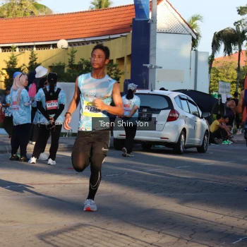 Runner Photo 1537112