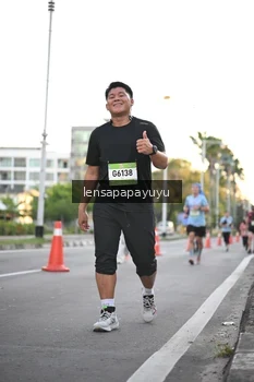 Runner Photo 1537280