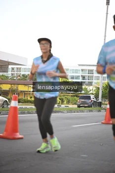 Runner Photo 1537292