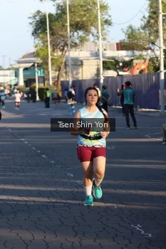 Runner Photo 1537374
