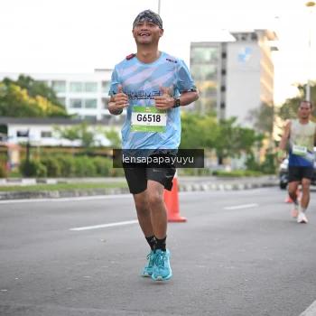 Runner Photo 1537395