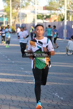 Runner Photo 1537499