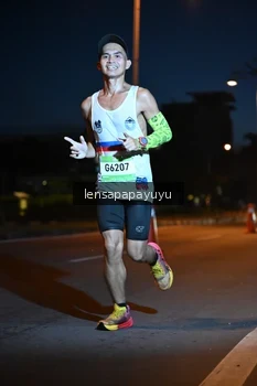 Runner Photo 1537524