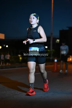 Runner Photo 1537658