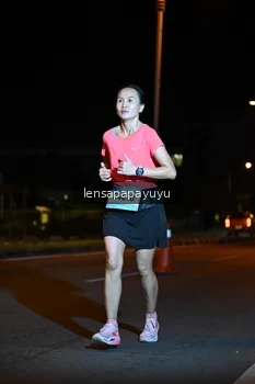 Runner Photo 1537672