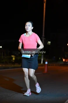 Runner Photo 1537677