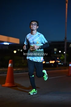 Runner Photo 1537701