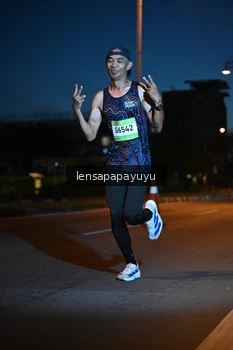 Runner Photo 1537743