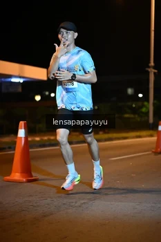 Runner Photo 1537768