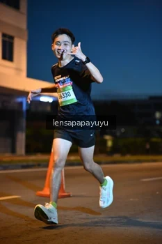 Runner Photo 1537817