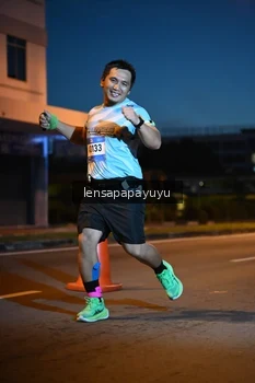 Runner Photo 1537870