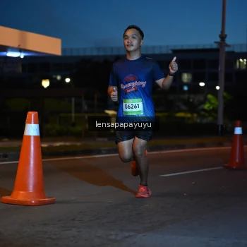 Runner Photo 1537873